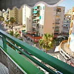 Piso Centro شقة *